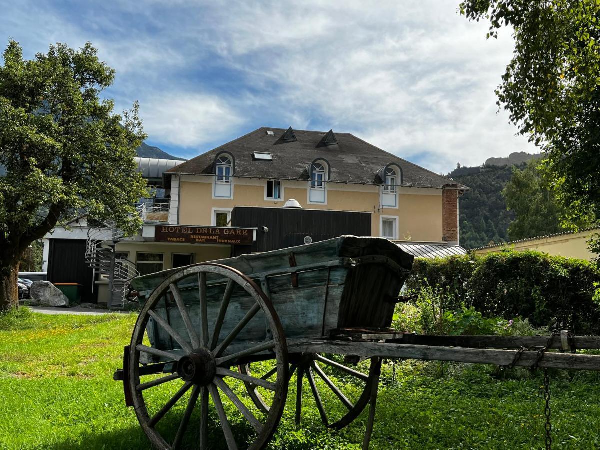 Hotel De La Gare Eygliers Dış mekan fotoğraf