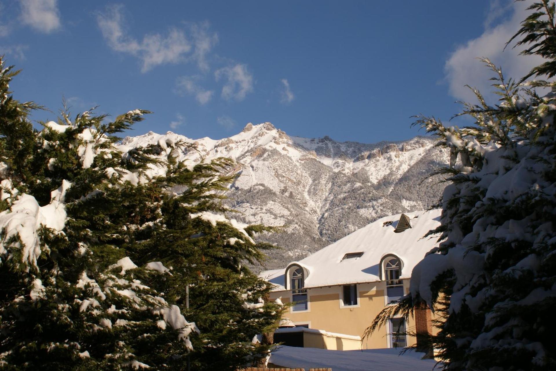 Hotel De La Gare Eygliers Dış mekan fotoğraf